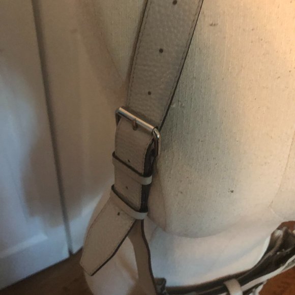 Rebecca Minkoff Unlined Ladies Md Leather Feed Bag - Picture 4 of 4